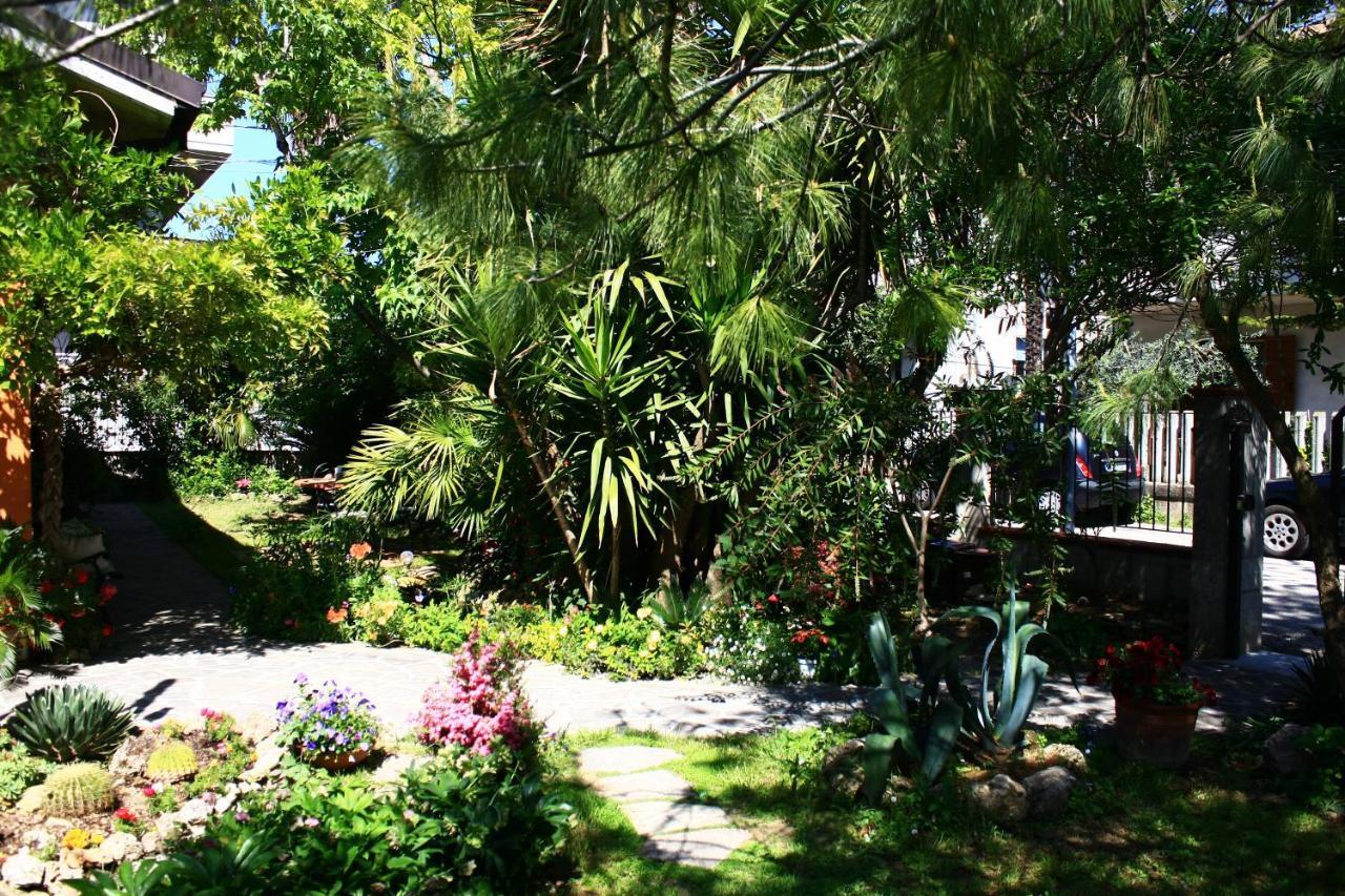 Garden Fuorirotta Bed & Breakfast San Giovanni Teatino Dış mekan fotoğraf